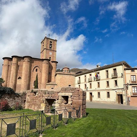 Apartamento En El Centro Historico De Najera Bagian luar foto